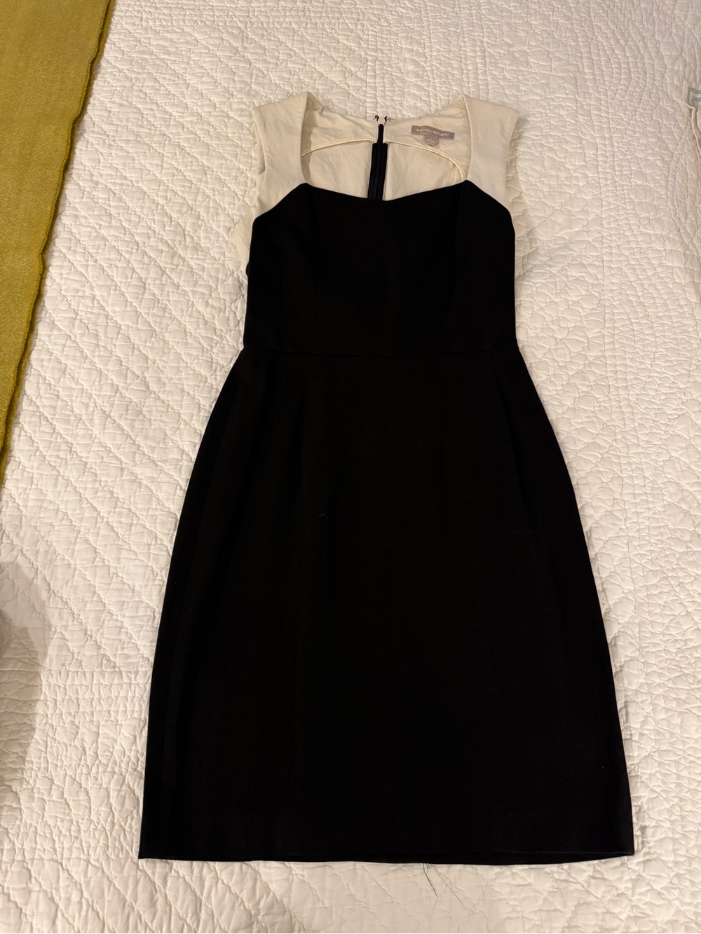 Banana Republic Black and Cream Sheath Dress